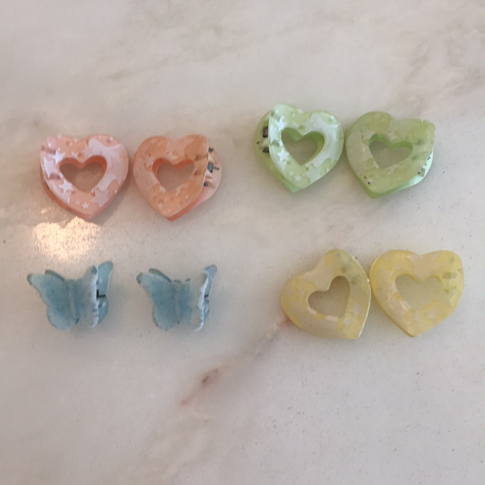 Set of clips